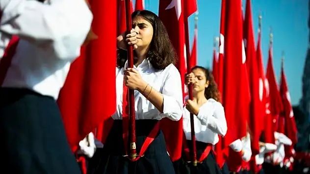 19 Mayıs 2025 resmi tatil mi? 18 Mayıs yarım gün mü?