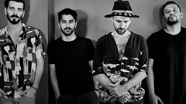 Adamlar: Türk rock müziğinin yeni yüzü ve yükselen yıldızı