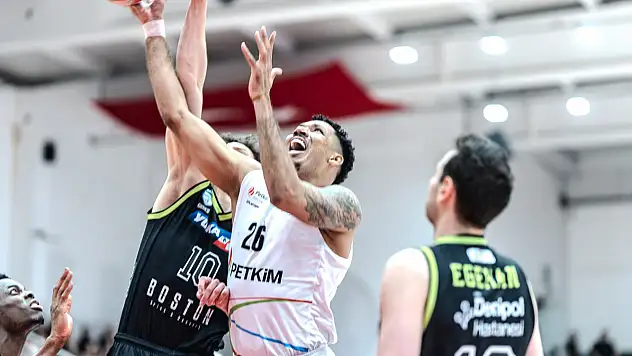 Aliağa Petkimspor'dan Merkezefendi karşısında kritik galibiyet: 82-78