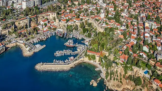 Antalya'da 1000 liralık plaj giriş ücretine Valilik müdahalesi: Bakın yeni fiyatı ne oldu?