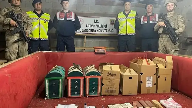 Artvin'de horoz dövüşüne jandarma baskını