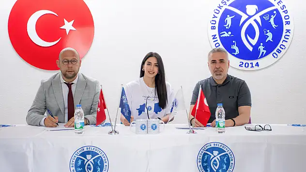 Aydın BBSK, libero İlarya Zararsız'ı kadrosuna kattı