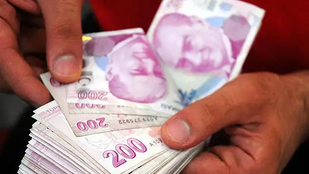 Bankamatik kartı olanlara 15.000 TL'lik online kredi müjdesi: 3 bankadan hızlı destek