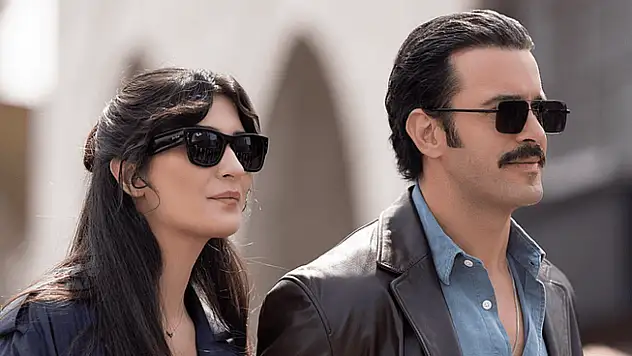 Barış Arduç ve Tuba Büyüküstün 'Dehşet Bey'de buluştu