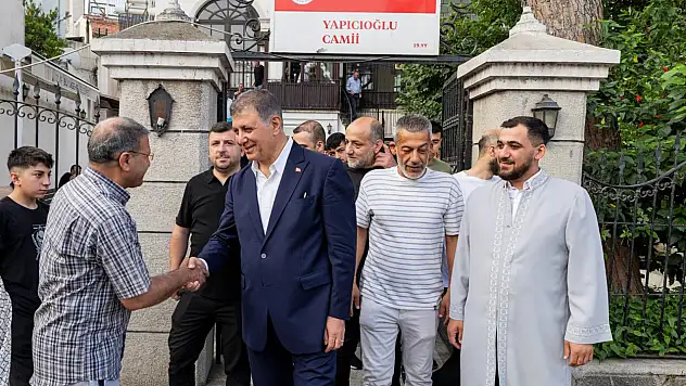 Başkan Tugay'dan namaz sonrası buluşma