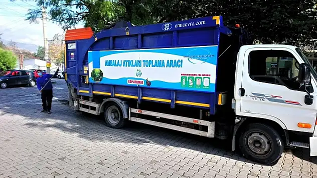 Bayraklı Belediyesi’nden geri dönüşüm farkı
