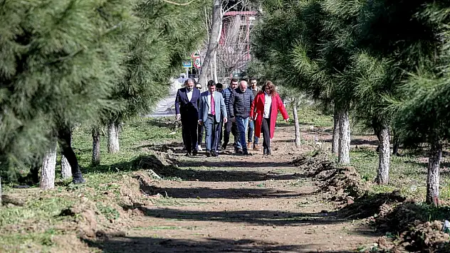 Bayraklı'da çevreci dokunuş: İki mahalleye yeni park
