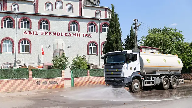 Bayrama hazır bir Buca için 7/24 görev başındalar!
