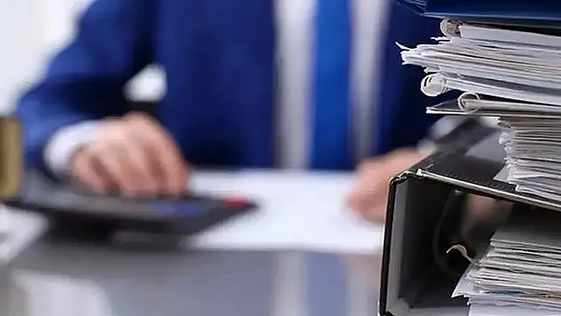 Belediyede büro işçisi olmak isteyenler: Kura ile personel alınacak, en az ilkokul mezunu olanların 2 gün içinde başvurması gerekiyor