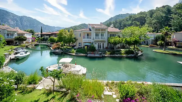 Bir zamanlar sakin bir köydü! Şimdi zenginlerin Venedik'i oldu