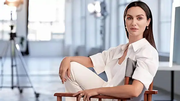 Birce Akalay kimdir?