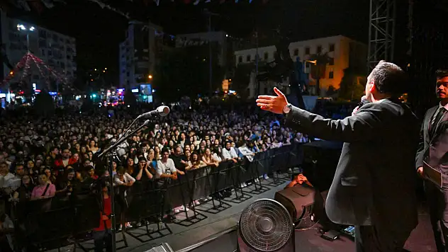 Bornova'da gençlik ve özgürlük coşkusu