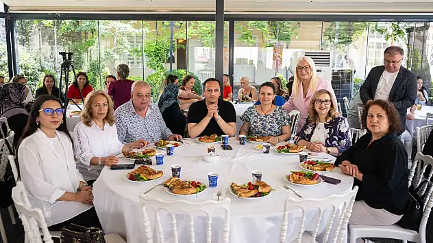 Bornova'da kadın gücü CHP ile büyüyor!