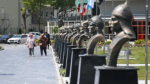 Bornova'da tarihe saygı, özgürlüğe vurgu
