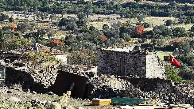 Çeşme'de sessizliğe bürünen köy | Karaköy neden terkedildi?