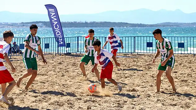 Çeşme'de spor coşkusu devam ediyor