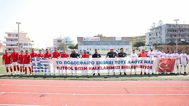 Çeşme ve Sakız Adası U16 takımları dostluk için buluştu