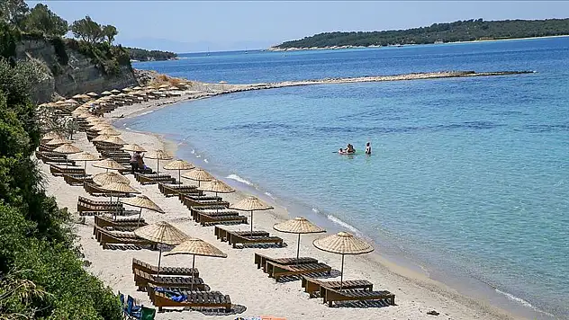 Çeşme'yi unutturan plaj: İzmir'in yeni Maldivleri göz kamaştırıyor