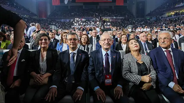 CHP'de kurultay gerginliği sonrası Özel - Kılıçdaroğlu arasında ilk temas kuruldu