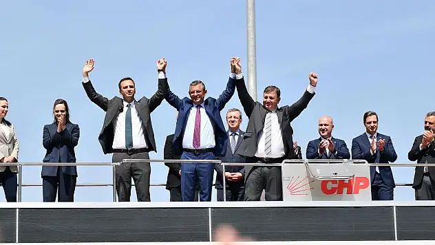 CHP Genel Başkanı Özel: İzmir Cumhuriyetin zapt edilemez kalesidir