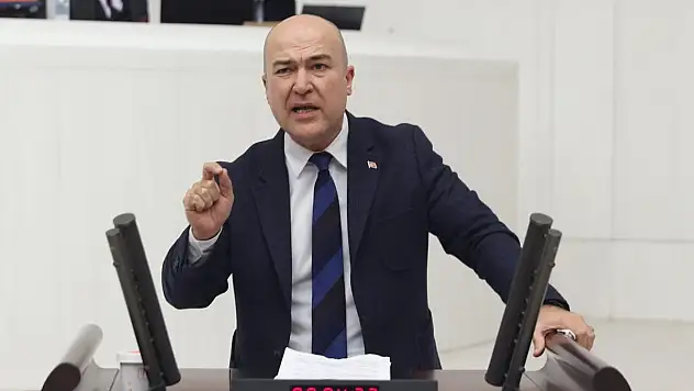 CHP'li Bakan'dan Soylu'ya: Katar, ay yıldızlı üniformamızı istemedi mi?
