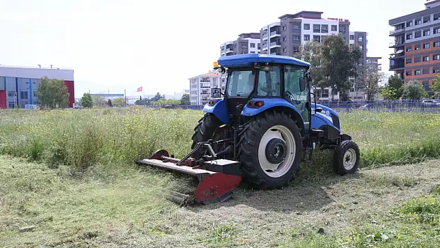 Çiğli'de yaz mesaisi | Kosa çalışmaları hız kazandı