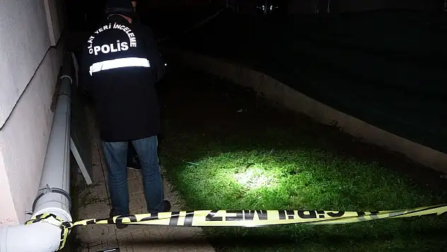 Çorum'da intihar girişimi: 5 katlı binadan atlayan genç kadın ağır yaralandı