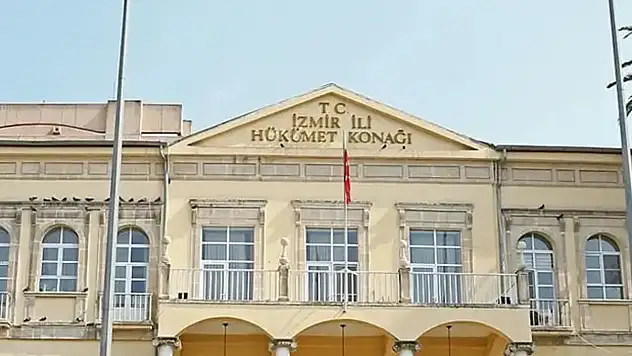 Cumartesi 11.00-14.30 saatleri arasında Bornova ve Konak'ta, Pazar 07.00-10.00 saatleri arasında Bornova ve Buca'da açık tutulacak: İzmir Valiliği açıkladı