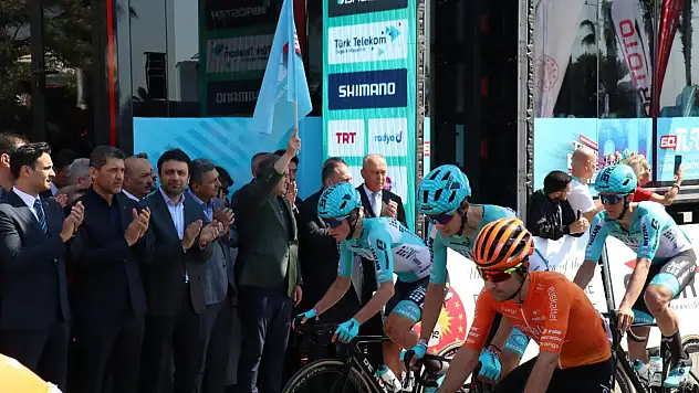 Cumhurbaşkanlığı Türkiye Bisiklet Turu: Antalya'da pedal çevirmeye başladı