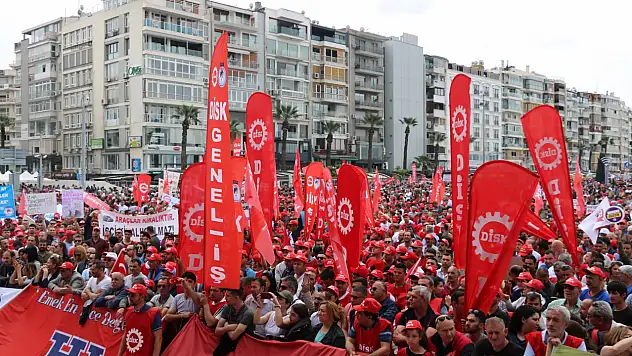 DİSK'ten İzmir'de 1 Mayıs çağrısı: 'Gündoğdu Meydanı'nı dolduracağız'