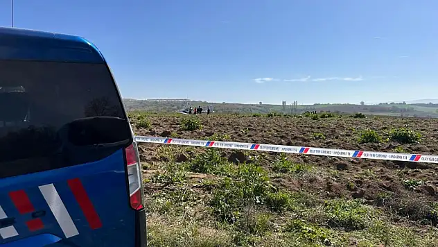 Eğitim uçağı tarlaya indi! Öğrenci pilotun hayati anları