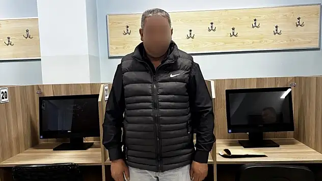 Ehliyet sınavında pes dedirten kopya yöntemi! Hastanelik oldu