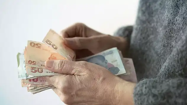 Emekli maaşı alan İzmirliler dikkat: Ek 24 bin TL verilecek