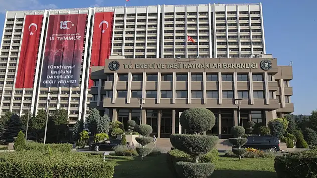 Enerji Bakanlığı'ndan dev personel alımı! EÜAŞ ve TEİAŞ'a 1036 sürekli işçi kadrosu açıldı