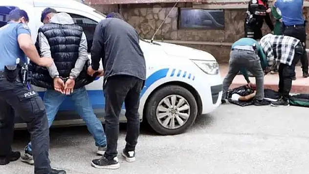Erzurum’da bıçaklı saldırı! 4 gözaltı