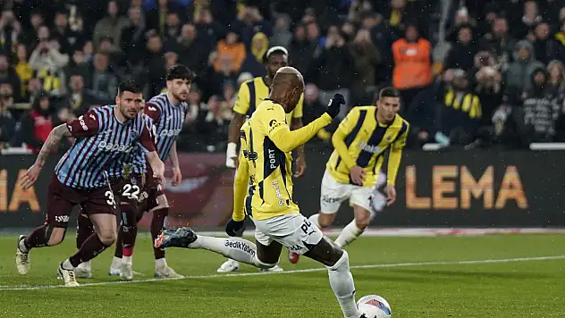 Fenerbahçe'den Kadıköy'de şov: Trabzonspor'u 4-1 mağlup etti
