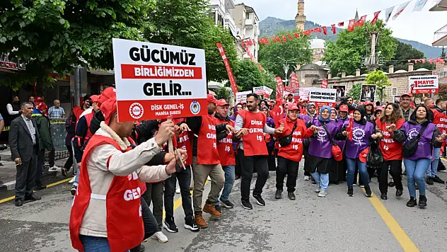 Ferdi Zeyrek halkla omuz omuza değişim için yürüdü
