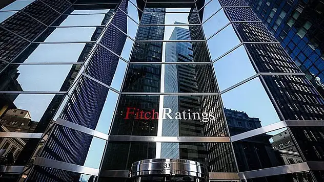 Fitch'ten Türkiye'ye rezerv uyarısı