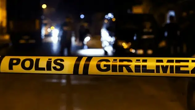 Foça'da kahvehanede silahlı saldırı: 1 yaralı