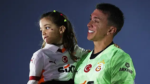 Galatasaray'da Muslera'nın ayrılığı sonrası yeni kaptan belli oldu!