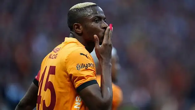 Galatasaray'dan Osimhen'e rekor teklif: Kalma ihtimali artıyor