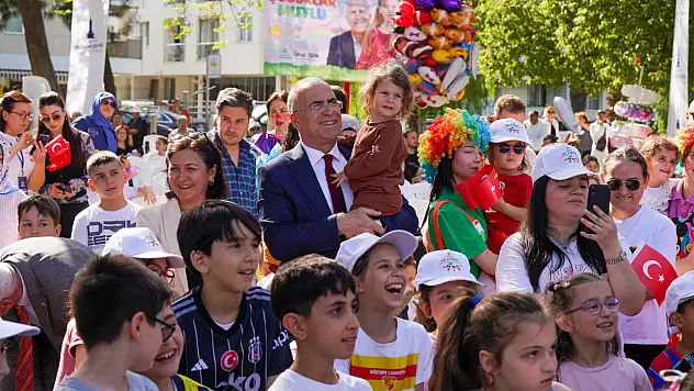 Gaziemir'i 23 Nisan coşkusu sardı