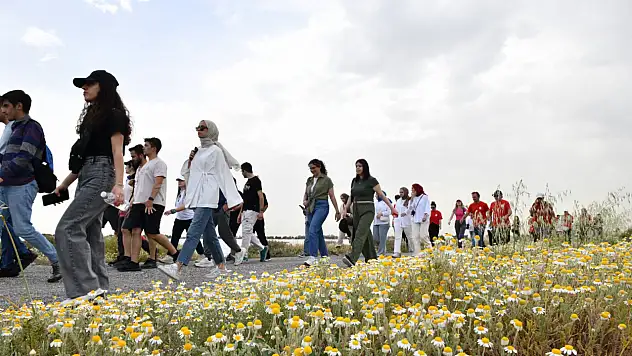 Gençlik Ata'ya koştu: Çiğli'de anlamlı yürüyüş