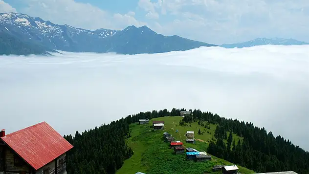 Giden kahvaltıyı bulutların üstünde yapıyor: Türkiye'de bu yer sosyal medyada çok popüler, görmek için en güzel tarih yaklaşıyor