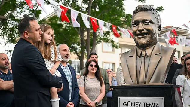 Gözyaşlarıyla açılan Güney Temiz Parkı Bornova'ya nefes aldırdı