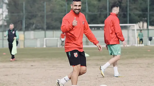Hakan Barış'tan Karşıyaka'ya Play-Off öncesi sevindirici haber