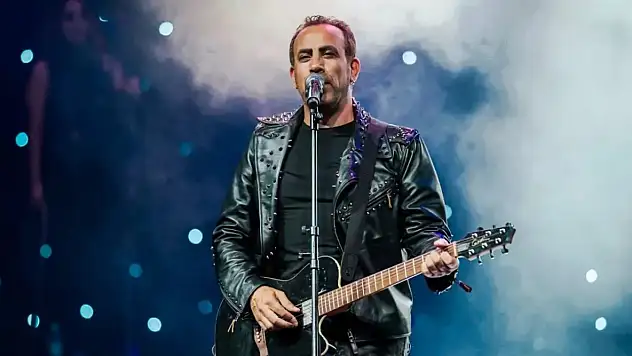 Haluk Levent kimdir?