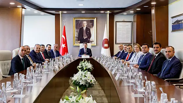 HSK yeni üyeleri ve başkanları belirlendi: Bakan Tunç'tan kritik açıklama