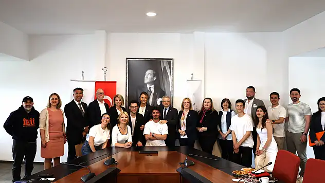 İEÜ ve Yelken Federasyonu el ele: Yapay zeka rüzgarı spora esti