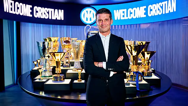 Inter'in yeni teknik direktörü Cristian Chivu oldu: Sözleşme imzalandı